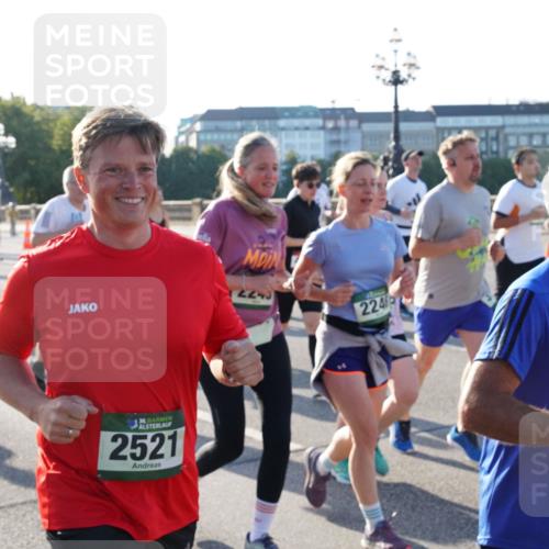 07.09.2025 - BARMER Alsterlauf Yannick Fuchs http://msf.ph/oto/8731672 07.09.2025 09:02:07 Laufen 5702, 36, 2521, 221, 224, 8110, 47 meine-sportfotos.de