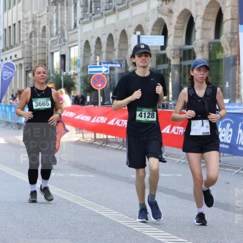 07.09.2025 - BARMER Alsterlauf Strokosch-Dieckow http://msf.ph/oto/8731686 07.09.2025 10:23:34 Ziel 2087, 2261, 2684, 2817, 3562, 3652, 3688, 4013, 4306, 4341, 4352, 4457, 4841, 5077, 5083, 5085, 5109, 5242 meine-sportfotos.de