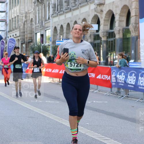 07.09.2025 - BARMER Alsterlauf Strokosch-Dieckow http://msf.ph/oto/8731709 07.09.2025 10:23:30 Ziel 2087, 2261, 2684, 2817, 3159, 3562, 3652, 3653, 3688, 4013, 4306, 4341, 4352, 4841, 5077, 5083, 5085, 5109, 5242 meine-sportfotos.de