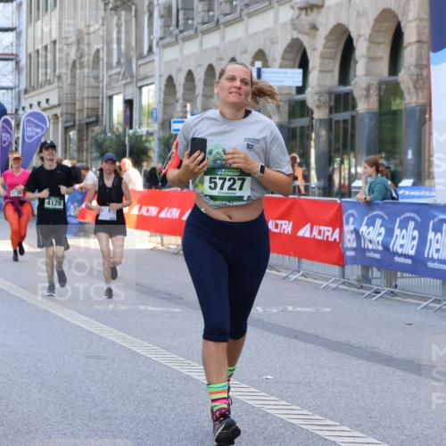 07.09.2025 - BARMER Alsterlauf Strokosch-Dieckow http://msf.ph/oto/8731715 07.09.2025 10:23:30 Ziel 2087, 2261, 2684, 2817, 3159, 3562, 3652, 3653, 3688, 4013, 4306, 4341, 4352, 4841, 5077, 5083, 5085, 5109, 5242 meine-sportfotos.de