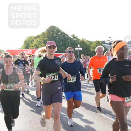 07.09.2025 - BARMER Alsterlauf Yannick Fuchs http://msf.ph/oto/8731723 07.09.2025 09:02:14 Laufen 38814, 59, 2892, 30, 2737, 6166, 287, 247 meine-sportfotos.de