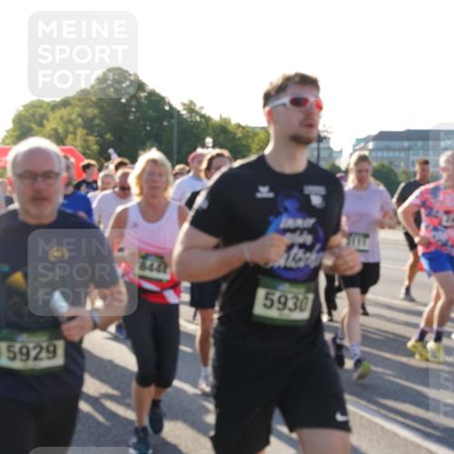 07.09.2025 - BARMER Alsterlauf Yannick Fuchs http://msf.ph/oto/8731739 07.09.2025 09:02:17 Laufen 5929, 5930, 2454 meine-sportfotos.de