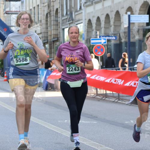 07.09.2025 - BARMER Alsterlauf Strokosch-Dieckow http://msf.ph/oto/8731783 07.09.2025 10:23:08 Ziel 2661, 3406, 3407, 3663, 3664, 3665, 3891, 3908, 4128, 4218, 4755, 4813, 4967, 5539, 8005 meine-sportfotos.de