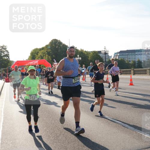 07.09.2025 - BARMER Alsterlauf Yannick Fuchs http://msf.ph/oto/8731812 07.09.2025 09:02:25 Laufen 2120, 2553, 3259, 4580 meine-sportfotos.de