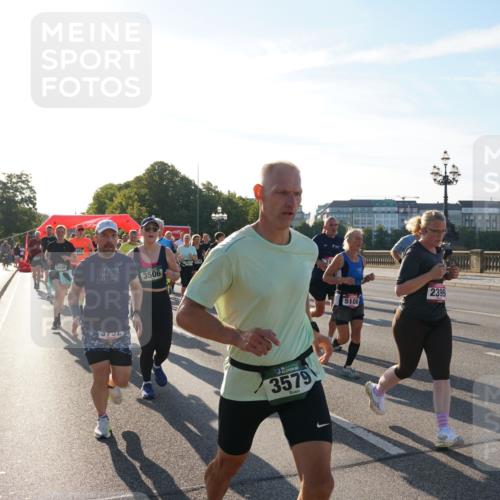 07.09.2025 - BARMER Alsterlauf Yannick Fuchs http://msf.ph/oto/8731837 07.09.2025 09:02:28 Laufen 5809, 483, 3506, 3579, 5108, 2399 meine-sportfotos.de