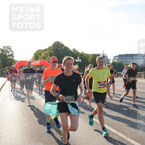 07.09.2025 - BARMER Alsterlauf Yannick Fuchs http://msf.ph/oto/8731858 07.09.2025 09:02:30 Laufen 3164, 5791, 5809, 2665, 2797, 3078, 5048 meine-sportfotos.de