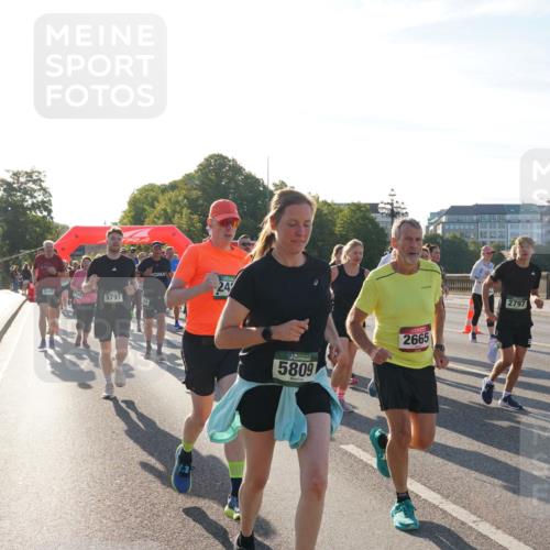 07.09.2025 - BARMER Alsterlauf Yannick Fuchs http://msf.ph/oto/8731860 07.09.2025 09:02:30 Laufen 48814, 3168, 5791, 24, 5809, 2665, 2797, 3078 meine-sportfotos.de