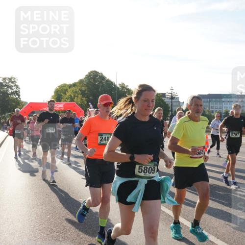 07.09.2025 - BARMER Alsterlauf Yannick Fuchs http://msf.ph/oto/8731861 07.09.2025 09:02:30 Laufen 3168, 5791, 20, 248, 5809, 565, 2797, 3078 meine-sportfotos.de