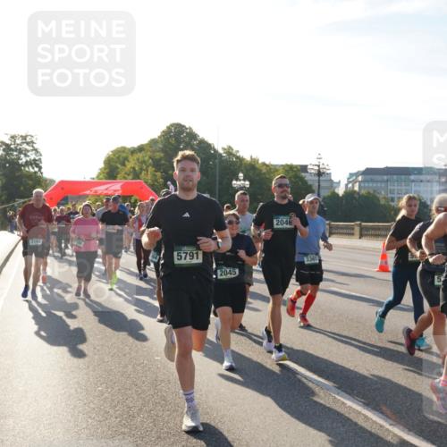 07.09.2025 - BARMER Alsterlauf Yannick Fuchs http://msf.ph/oto/8731878 07.09.2025 09:02:32 Laufen 3168, 340, 2046, 5791, 2045, 3365, 431 meine-sportfotos.de