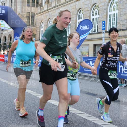 07.09.2025 - BARMER Alsterlauf Strokosch-Dieckow http://msf.ph/oto/8731931 07.09.2025 10:23:02 Ziel 3406, 3407, 3663, 3664, 3665, 4128, 4755, 4813, 4967, 5539 meine-sportfotos.de