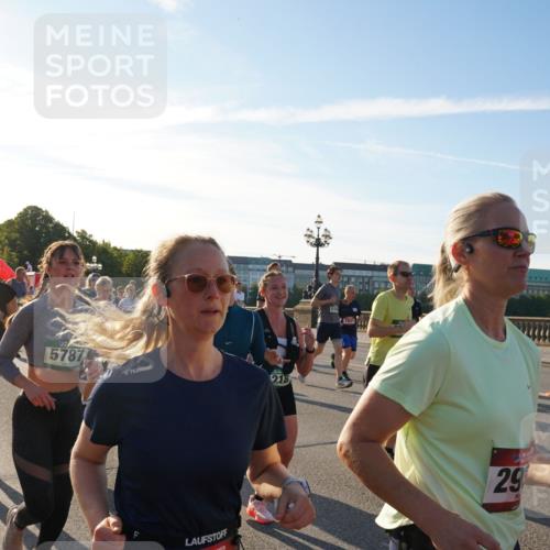07.09.2025 - BARMER Alsterlauf Yannick Fuchs http://msf.ph/oto/8731939 07.09.2025 09:02:41 Laufen 5151, 5787, 218, 2931, 29 meine-sportfotos.de