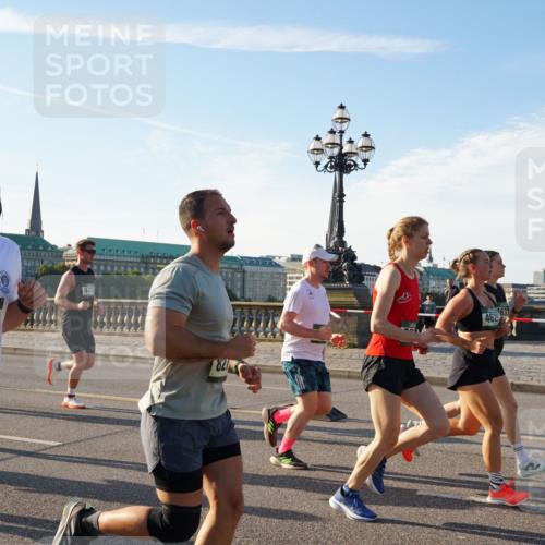 07.09.2025 - BARMER Alsterlauf Yannick Fuchs http://msf.ph/oto/8731968 07.09.2025 09:02:47 Laufen 28, 2146, 5713, 1633, 4625 meine-sportfotos.de