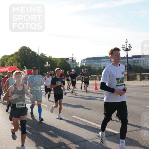 07.09.2025 - BARMER Alsterlauf Yannick Fuchs http://msf.ph/oto/8731990 07.09.2025 09:02:50 Laufen 4441, 8500, 4710, 5805, 5609 meine-sportfotos.de