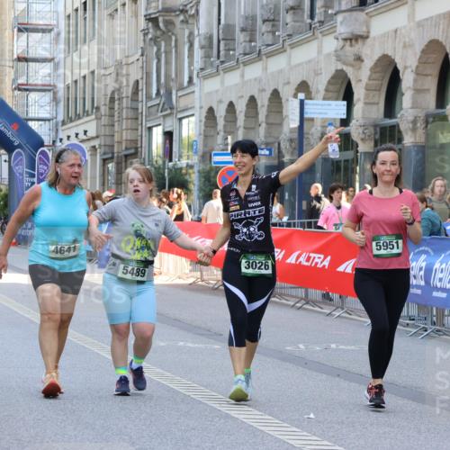 07.09.2025 - BARMER Alsterlauf Strokosch-Dieckow http://msf.ph/oto/8732005 07.09.2025 10:22:55 Ziel 3663, 3665, 4128, 4755, 5191, 5727 meine-sportfotos.de
