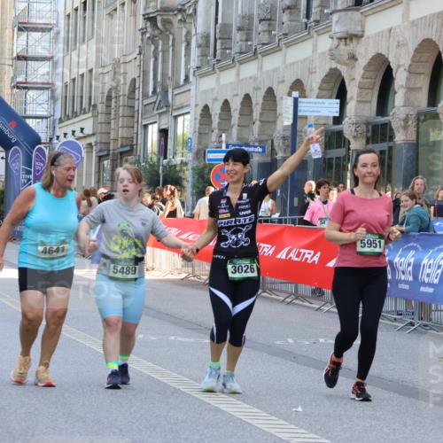 07.09.2025 - BARMER Alsterlauf Strokosch-Dieckow http://msf.ph/oto/8732017 07.09.2025 10:22:55 Ziel 3663, 3665, 4128, 4755, 5191, 5727 meine-sportfotos.de