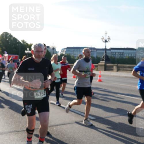 07.09.2025 - BARMER Alsterlauf Yannick Fuchs http://msf.ph/oto/8732079 07.09.2025 09:03:06 Laufen 5752, 61 meine-sportfotos.de