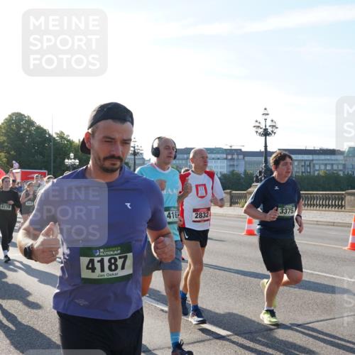 07.09.2025 - BARMER Alsterlauf Yannick Fuchs http://msf.ph/oto/8732149 07.09.2025 09:03:16 Laufen 4945, 3515, 4178, 36, 4187, 416, 2832, 3375, 6044 meine-sportfotos.de