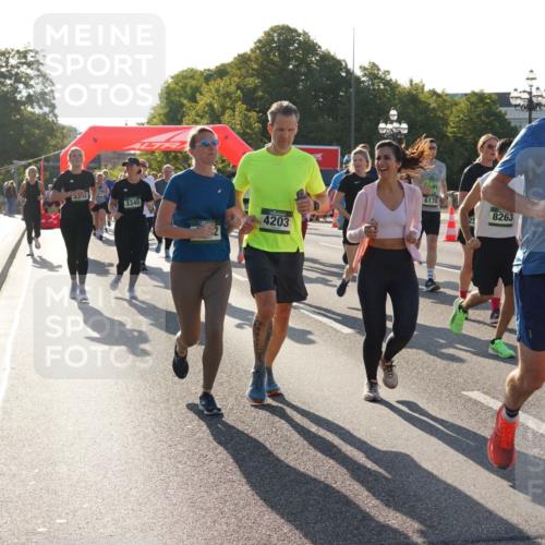 07.09.2025 - BARMER Alsterlauf Yannick Fuchs http://msf.ph/oto/8732189 07.09.2025 09:03:22 Laufen 68814, 3340, 4203, 6170, 8263, 2606, 4317 meine-sportfotos.de