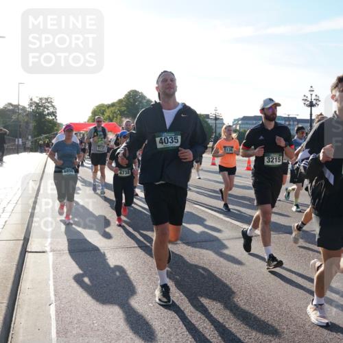 07.09.2025 - BARMER Alsterlauf Yannick Fuchs http://msf.ph/oto/8732236 07.09.2025 09:03:39 Laufen 4858, 5733, 4738, 4035, 5136, 3215, 4371, 45 meine-sportfotos.de