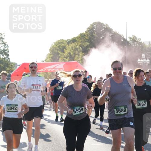 07.09.2025 - BARMER Alsterlauf Yannick Fuchs http://msf.ph/oto/8732284 07.09.2025 09:03:48 Laufen 560, 3832, 4972, 8042, 5559, 5689, 3682, 3683 meine-sportfotos.de