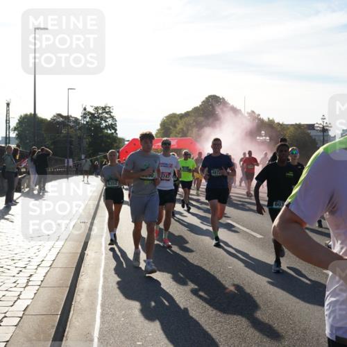 07.09.2025 - BARMER Alsterlauf Yannick Fuchs http://msf.ph/oto/8732309 07.09.2025 09:03:51 Laufen 3747, 5352, 4972, 603, 36, 3832 meine-sportfotos.de