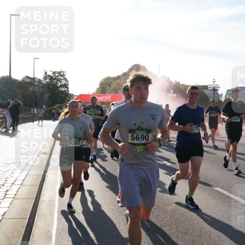 07.09.2025 - BARMER Alsterlauf Yannick Fuchs http://msf.ph/oto/8732323 07.09.2025 09:03:52 Laufen 5352, 7, 5690, 10, 72, 5147, 5501, 6039 meine-sportfotos.de