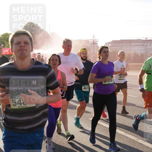 07.09.2025 - BARMER Alsterlauf Yannick Fuchs http://msf.ph/oto/8732376 07.09.2025 09:04:00 Laufen 5379, 54, 4618, 8379, 5236 meine-sportfotos.de