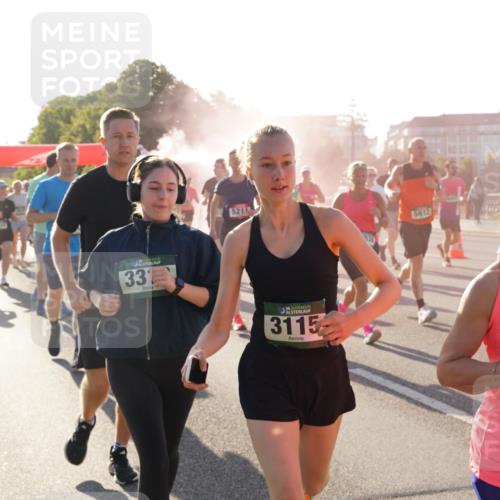 07.09.2025 - BARMER Alsterlauf Yannick Fuchs http://msf.ph/oto/8732381 07.09.2025 09:04:01 Laufen 33, 5213, 36, 3115, 5912, 5628 meine-sportfotos.de