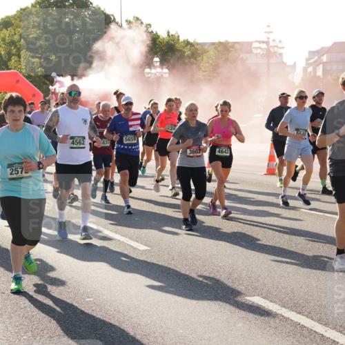 07.09.2025 - BARMER Alsterlauf Yannick Fuchs http://msf.ph/oto/8732429 07.09.2025 09:04:06 Laufen 5699, 4669, 257, 5659, 4562, 831, 3603, 4643, 5548, 300 meine-sportfotos.de
