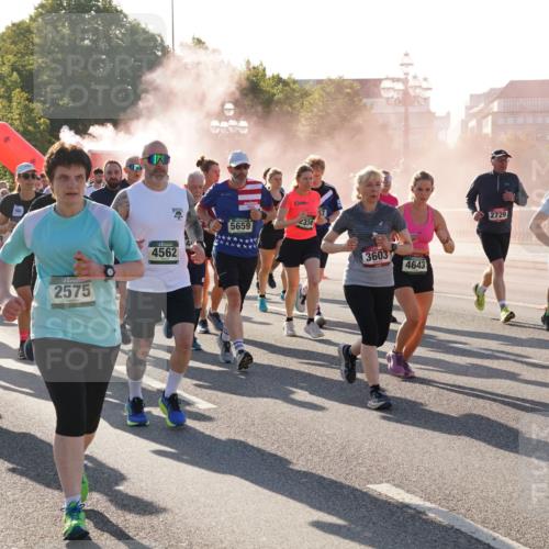 07.09.2025 - BARMER Alsterlauf Yannick Fuchs http://msf.ph/oto/8732437 07.09.2025 09:04:07 Laufen 580, 4669, 2575, 4562, 5659, 3603, 4643, 2729, 5548 meine-sportfotos.de
