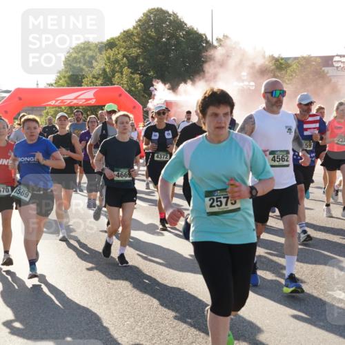 07.09.2025 - BARMER Alsterlauf Yannick Fuchs http://msf.ph/oto/8732443 07.09.2025 09:04:08 Laufen 4669, 3570, 3569, 4372, 2575, 4562, 59, 3603 meine-sportfotos.de