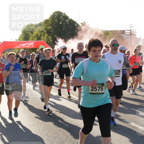 07.09.2025 - BARMER Alsterlauf Yannick Fuchs http://msf.ph/oto/8732445 07.09.2025 09:04:08 Laufen 3570, 569, 5699, 4665, 4372, 2575, 562, 659, 3603 meine-sportfotos.de
