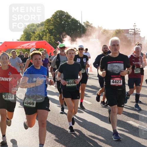 07.09.2025 - BARMER Alsterlauf Yannick Fuchs http://msf.ph/oto/8732456 07.09.2025 09:04:09 Laufen 5403, 3570, 3569, 4669, 72, 4423, 4831, 2188 meine-sportfotos.de