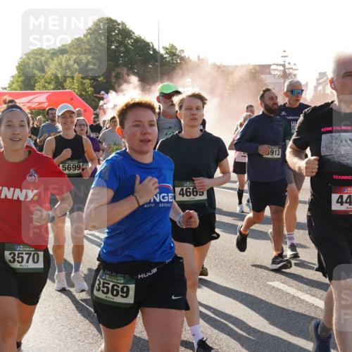 07.09.2025 - BARMER Alsterlauf Yannick Fuchs http://msf.ph/oto/8732463 07.09.2025 09:04:09 Laufen 540, 5405, 332, 5699, 4665, 3570, 3569, 3913, 36, 4423 meine-sportfotos.de