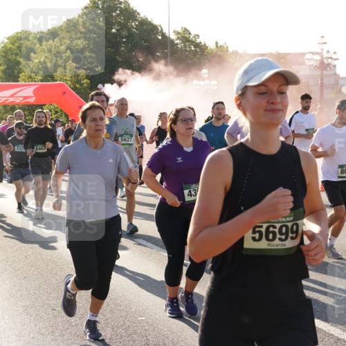 07.09.2025 - BARMER Alsterlauf Yannick Fuchs http://msf.ph/oto/8732475 07.09.2025 09:04:11 Laufen 5405, 332, 8463, 5285, 5627, 43, 5699, 203, 8052 meine-sportfotos.de