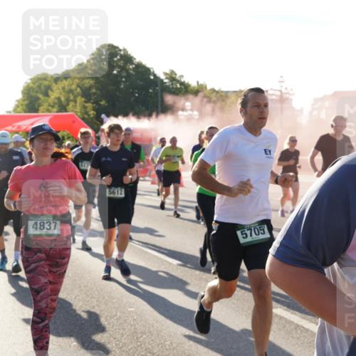 07.09.2025 - BARMER Alsterlauf Yannick Fuchs http://msf.ph/oto/8732572 07.09.2025 09:04:24 Laufen 5612, 4837, 5705 meine-sportfotos.de
