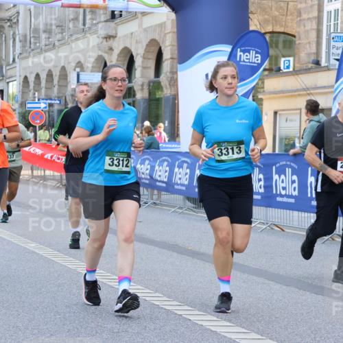 07.09.2025 - BARMER Alsterlauf Strokosch-Dieckow http://msf.ph/oto/8732585 07.09.2025 10:22:06 Ziel 2051, 2972, 2976, 3070, 3128, 3223, 3248, 3668, 3964, 4001, 4166, 4907, 5735, 5914, 6314 meine-sportfotos.de