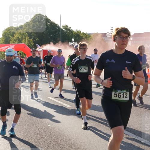 07.09.2025 - BARMER Alsterlauf Yannick Fuchs http://msf.ph/oto/8732587 07.09.2025 09:04:26 Laufen 8076, 25, 4915, 8425, 4910, 5174, 2786, 5612, 2808 meine-sportfotos.de