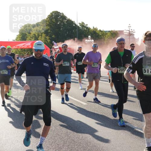 07.09.2025 - BARMER Alsterlauf Yannick Fuchs http://msf.ph/oto/8732590 07.09.2025 09:04:26 Laufen 4915, 8425, 4910, 25, 2051, 5174, 8076, 213 meine-sportfotos.de