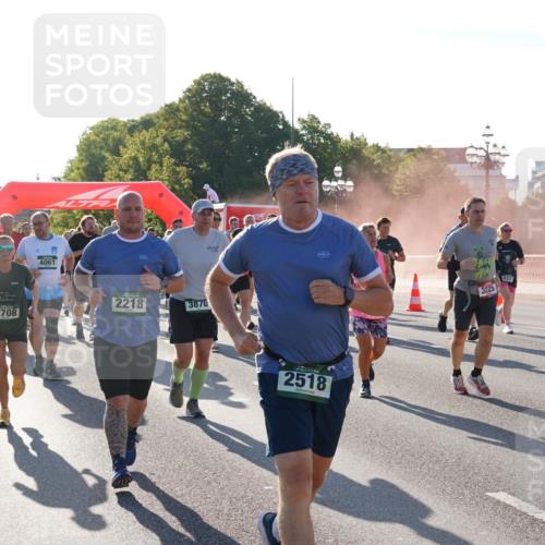 07.09.2025 - BARMER Alsterlauf Yannick Fuchs http://msf.ph/oto/8732625 07.09.2025 09:04:32 Laufen 2708, 4061, 2218, 3870, 2518, 3225, 2237, 489 meine-sportfotos.de