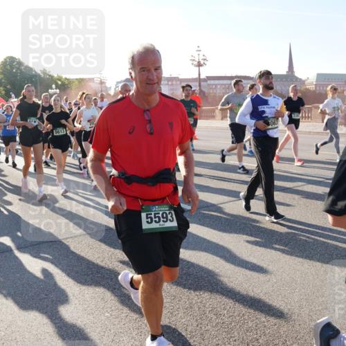 07.09.2025 - BARMER Alsterlauf Yannick Fuchs http://msf.ph/oto/8732667 07.09.2025 09:04:38 Laufen 5638, 3960, 4733, 5613, 36, 5593, 3063, 2391 meine-sportfotos.de