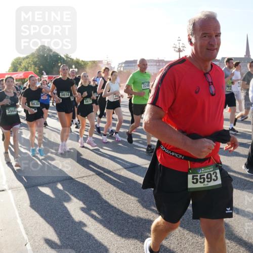 07.09.2025 - BARMER Alsterlauf Yannick Fuchs http://msf.ph/oto/8732671 07.09.2025 09:04:39 Laufen 3960, 2248, 4733, 5614, 202, 5638, 236, 5613, 36, 5593, 30 meine-sportfotos.de