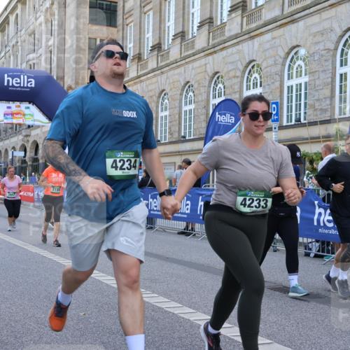 07.09.2025 - BARMER Alsterlauf Strokosch-Dieckow http://msf.ph/oto/8732732 07.09.2025 10:21:52 Ziel 2051, 2182, 2727, 2972, 2976, 3223, 3248, 3571, 3699, 4350, 4448, 4475, 4563, 4907, 5735 meine-sportfotos.de