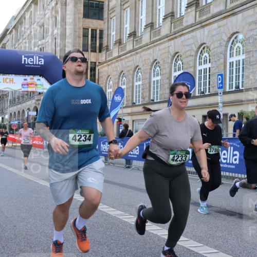 07.09.2025 - BARMER Alsterlauf Strokosch-Dieckow http://msf.ph/oto/8732744 07.09.2025 10:21:52 Ziel 2051, 2182, 2727, 2972, 2976, 3223, 3248, 3571, 3699, 4350, 4448, 4475, 4563, 4907, 5735 meine-sportfotos.de