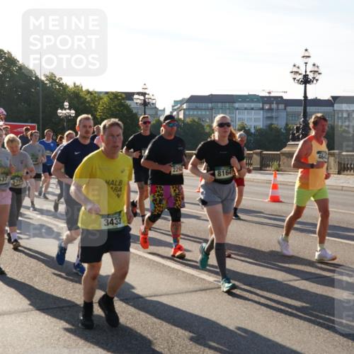 07.09.2025 - BARMER Alsterlauf Yannick Fuchs http://msf.ph/oto/8732753 07.09.2025 09:05:07 Laufen 4572, 3043, 4537, 5755, 2292, 3433, 8164, 464, 3703 meine-sportfotos.de