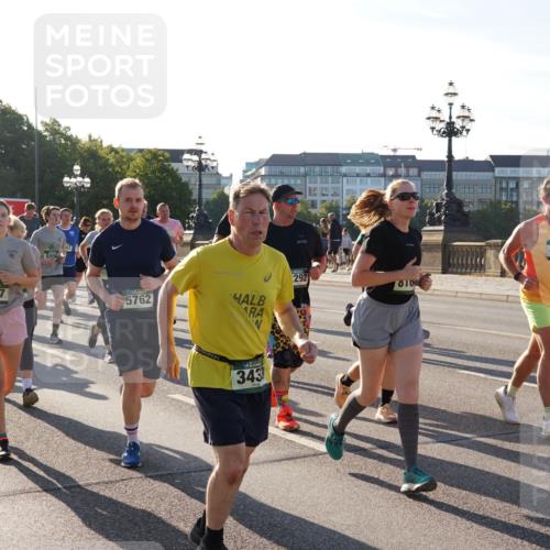 07.09.2025 - BARMER Alsterlauf Yannick Fuchs http://msf.ph/oto/8732757 07.09.2025 09:05:07 Laufen 0784, 3043, 4537, 43, 5998, 5762, 292, 343, 010, 4642 meine-sportfotos.de