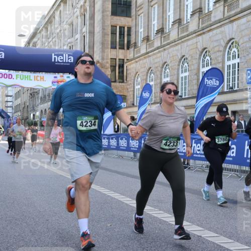 07.09.2025 - BARMER Alsterlauf Strokosch-Dieckow http://msf.ph/oto/8732764 07.09.2025 10:21:51 Ziel 2051, 2182, 2727, 2972, 2976, 3223, 3248, 3571, 3699, 4350, 4448, 4475, 4563, 4907, 5735 meine-sportfotos.de