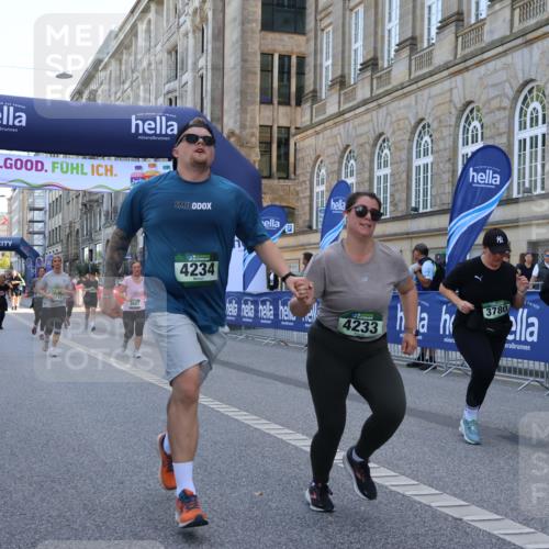 07.09.2025 - BARMER Alsterlauf Strokosch-Dieckow http://msf.ph/oto/8732771 07.09.2025 10:21:51 Ziel 2051, 2182, 2727, 2972, 2976, 3223, 3248, 3571, 3699, 4350, 4448, 4475, 4563, 4907, 5735 meine-sportfotos.de