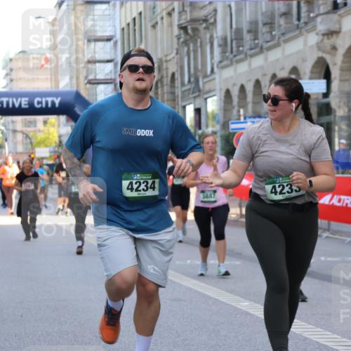 07.09.2025 - BARMER Alsterlauf Strokosch-Dieckow http://msf.ph/oto/8732782 07.09.2025 10:21:50 Ziel 2051, 2182, 2727, 3223, 3248, 3571, 3699, 4350, 4448, 4475, 4563, 4907, 5735, 8004 meine-sportfotos.de