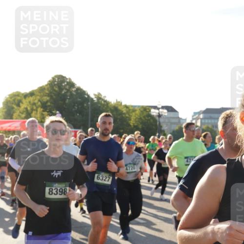 07.09.2025 - BARMER Alsterlauf Yannick Fuchs http://msf.ph/oto/8732796 07.09.2025 09:05:15 Laufen 8398, 6327, 4720 meine-sportfotos.de